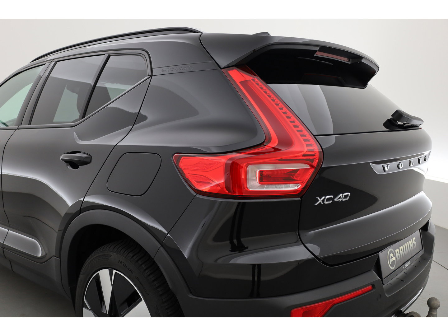 Volvo XC40 Single Motor Core | Trekhaak | Stoel + stuurverwarming | Warmtepomp