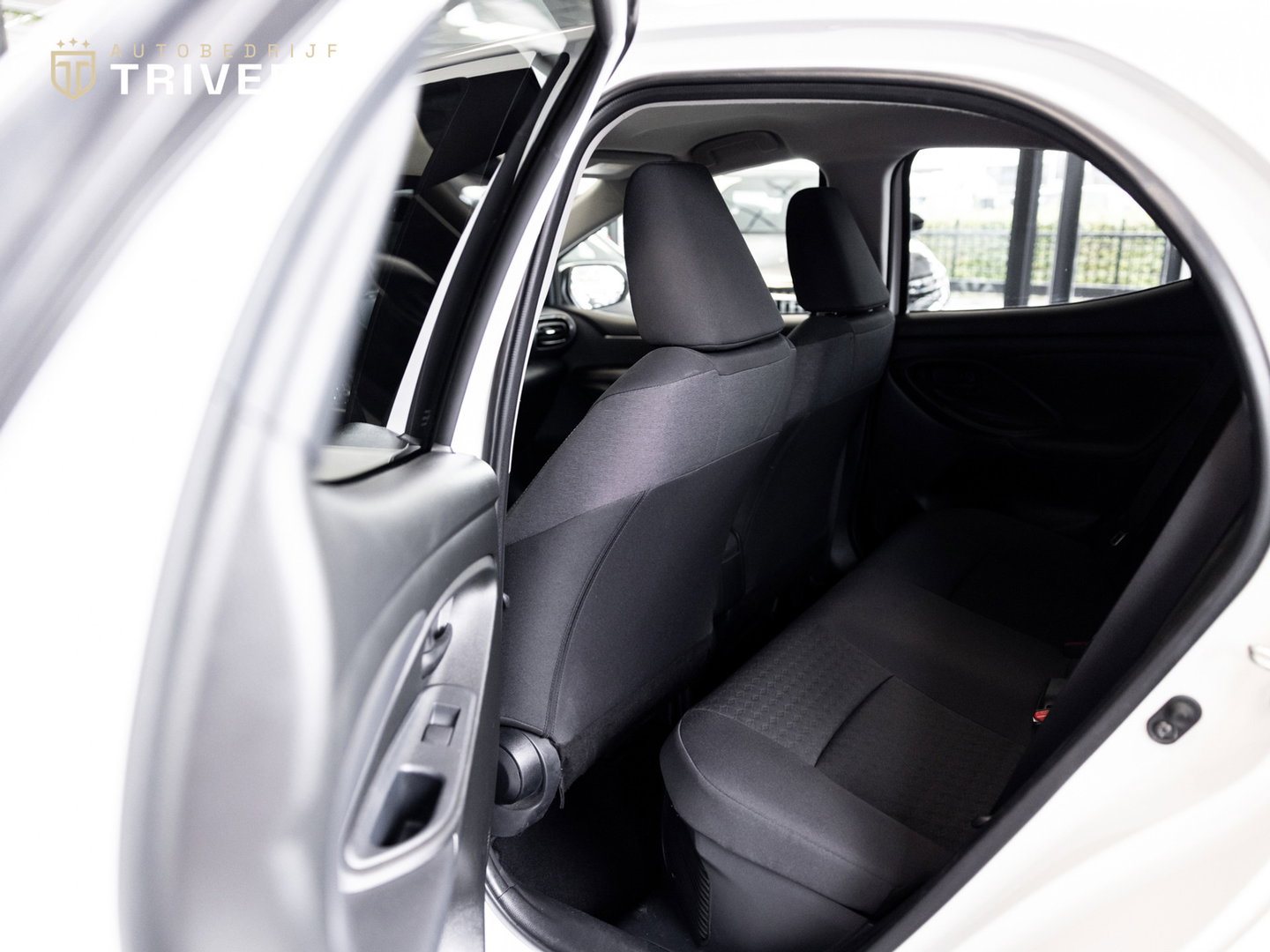 Toyota Yaris 1.5 Hybrid Dynamic l SoH 94% l AUT.l CAM l 1ste eig.l CARPLAY l BTW Auto l Dealer onderhouden