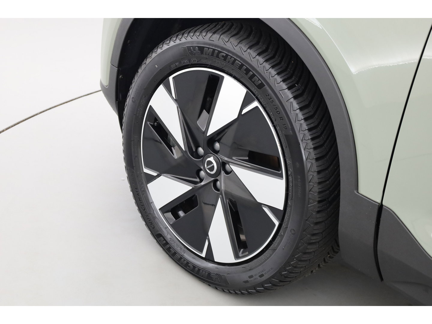 Volvo XC40 Recharge Plus 70 kWh | Stoel + stuurverw. | Pilot Ass. | Blis | Warmtepomp | Camera |