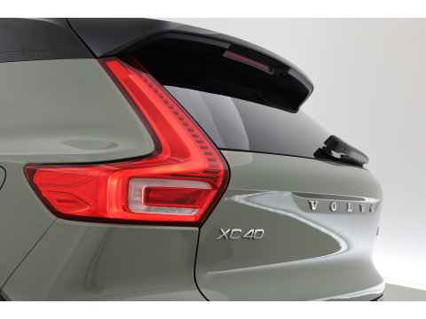 Volvo XC40 Recharge Plus 70 kWh | Stoel + stuurverw. | Pilot Ass. | Blis | Warmtepomp | Camera |