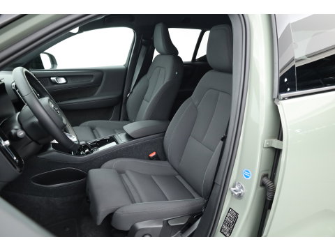 Volvo XC40 Recharge Plus 70 kWh | Stoel + stuurverw. | Pilot Ass. | Blis | Warmtepomp | Camera |