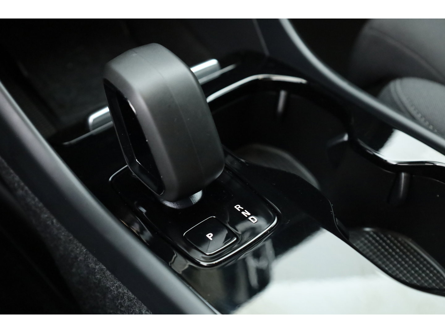 Volvo XC40 Recharge Plus 70 kWh | Stoel + stuurverw. | Pilot Ass. | Blis | Warmtepomp | Camera |
