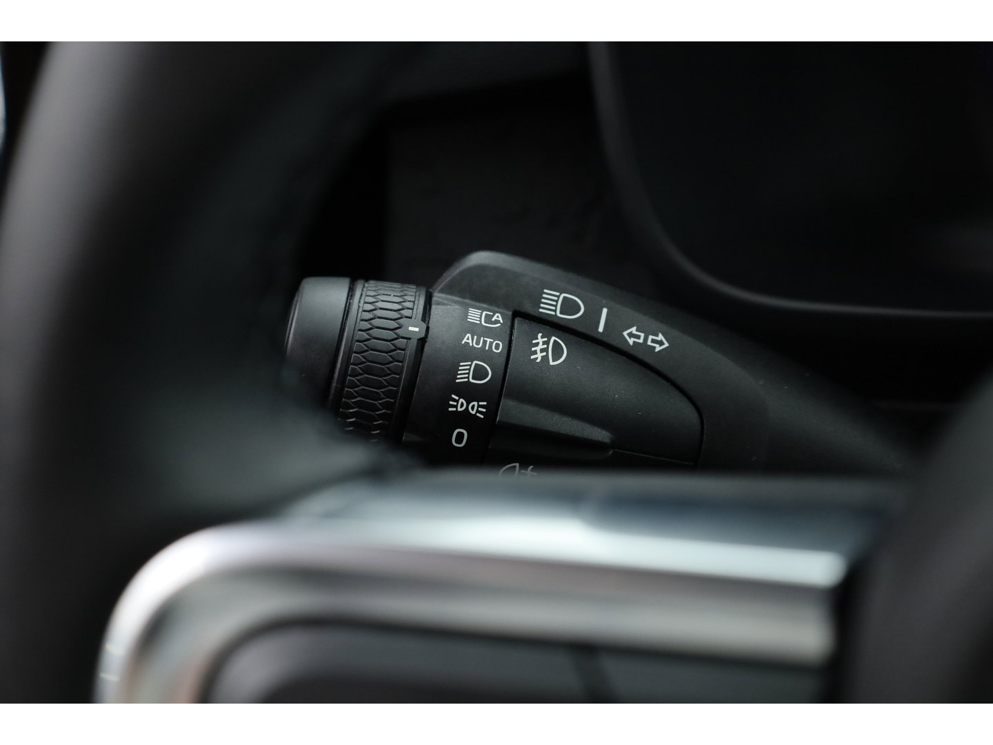 Volvo XC40 Recharge Plus 70 kWh | Stoel + stuurverw. | Pilot Ass. | Blis | Warmtepomp | Camera |