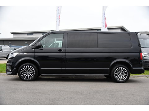 Volkswagen Transporter 2.0 TDI L2H1 28 Bulli Black Edition Virtual, Adaptieve Cruise, Camera, Carlay, LED, Stoelverwarming, Leder, 150pk, Automaat, Uniek!