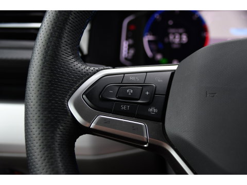 Volkswagen Transporter 2.0 TDI L2H1 28 Bulli Black Edition Virtual, Adaptieve Cruise, Camera, Carlay, LED, Stoelverwarming, Leder, 150pk, Automaat, Uniek!