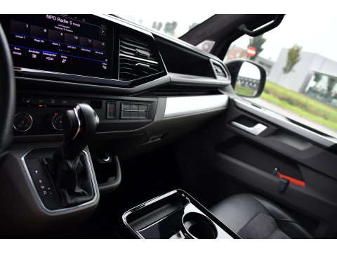 Volkswagen Transporter 2.0 TDI L2H1 28 Bulli Black Edition Virtual, Adaptieve Cruise, Camera, Carlay, LED, Stoelverwarming, Leder, 150pk, Automaat, Uniek!