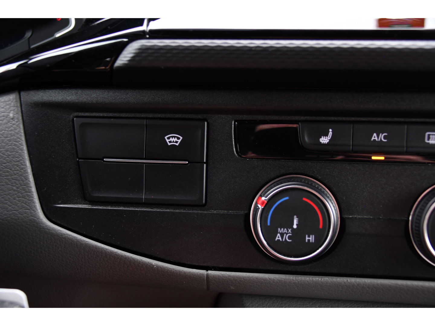 Volkswagen Transporter 2.0 TDI L2H1 28 Bulli Black Edition Virtual, Adaptieve Cruise, Camera, Carlay, LED, Stoelverwarming, Leder, 150pk, Automaat, Uniek!