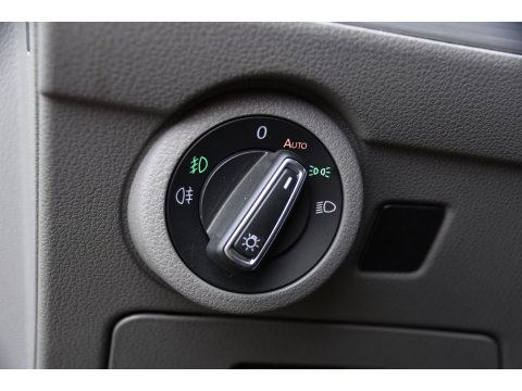 Volkswagen Transporter 2.0 TDI L2H1 28 Bulli Black Edition Virtual, Adaptieve Cruise, Camera, Carlay, LED, Stoelverwarming, Leder, 150pk, Automaat, Uniek!