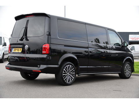 Volkswagen Transporter 2.0 TDI L2H1 28 Bulli Black Edition Virtual, Adaptieve Cruise, Camera, Carlay, LED, Stoelverwarming, Leder, 150pk, Automaat, Uniek!