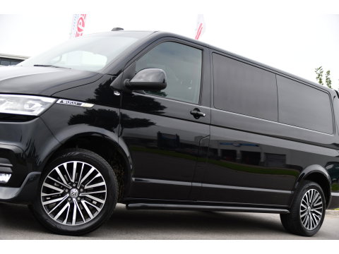 Volkswagen Transporter 2.0 TDI L2H1 28 Bulli Black Edition Virtual, Adaptieve Cruise, Camera, Carlay, LED, Stoelverwarming, Leder, 150pk, Automaat, Uniek!