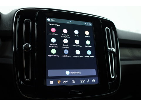 Volvo XC40 Recharge Twin Plus 82 kWh | 535 WLTP | Trekhaak | Stoel + stuurverwarming |