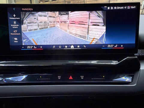 BMW 5 Serie 550e xDrive Leder Clima LED Camera Carplay 19"LM