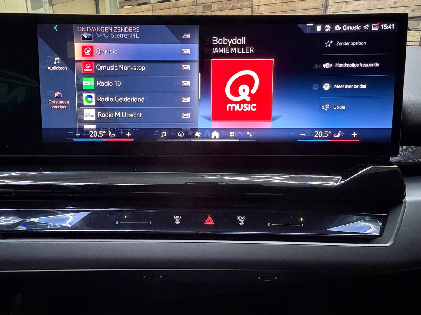 BMW 5 Serie 550e xDrive Leder Clima LED Camera Carplay 19"LM