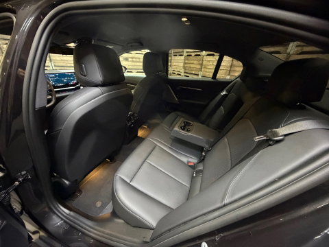 BMW 5 Serie 550e xDrive Leder Clima LED Camera Carplay 19"LM