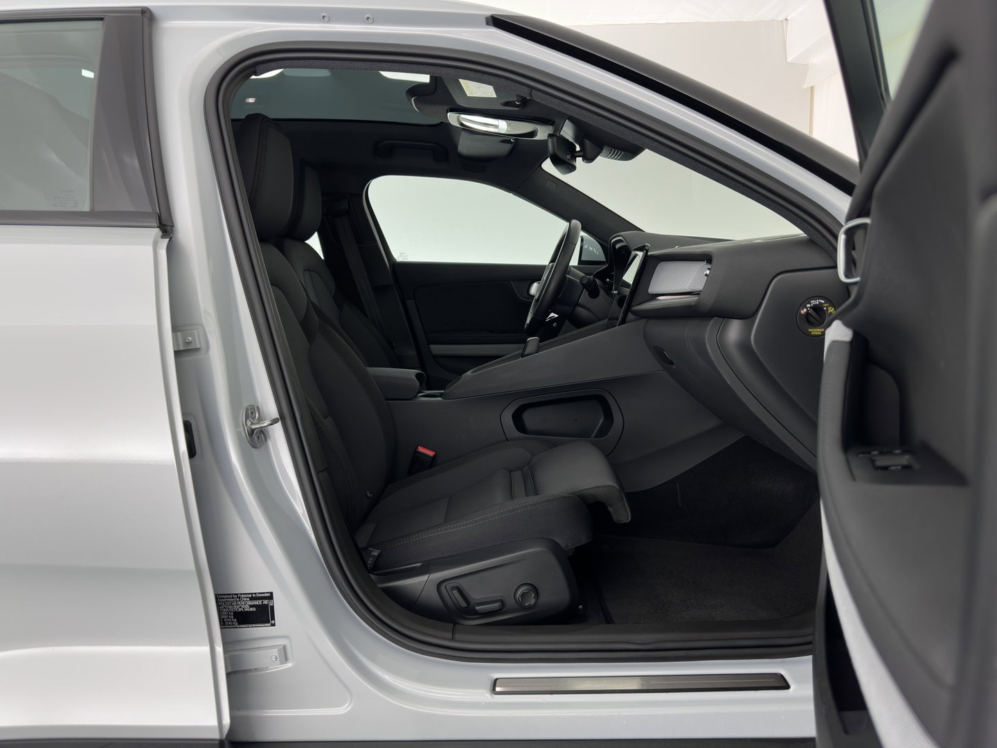 Polestar 2 Standard Range Single Motor 69 kWh [3-Fase-11kW] {SOH-90%} (INCL-BTW) Aut. *PANO | FULL-LED | MEMORY-PACK | CAMERA | KEYLESS | LANE-ASSIST | DIGI-COCKPIT | CARPLAY | DAB+ | HEATED-COMFORTSEATS | CRUISE | TOWBAR | 19''ALU*