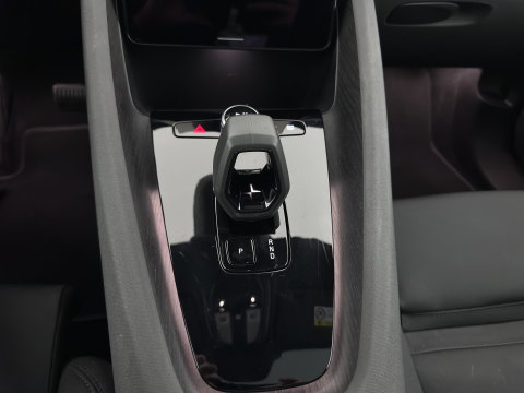 Polestar 2 Standard Range Single Motor 69 kWh [3-Fase-11kW] {SOH-90%} (INCL-BTW) Aut. *PANO | FULL-LED | MEMORY-PACK | CAMERA | KEYLESS | LANE-ASSIST | DIGI-COCKPIT | CARPLAY | DAB+ | HEATED-COMFORTSEATS | CRUISE | TOWBAR | 19''ALU*