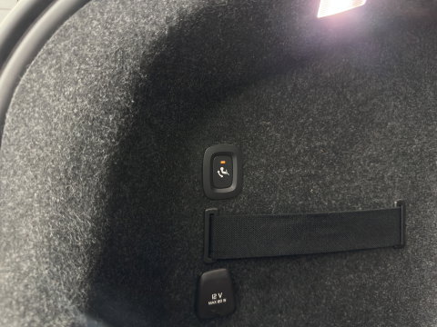 Polestar 2 Standard Range Single Motor 69 kWh [3-Fase-11kW] {SOH-90%} (INCL-BTW) Aut. *PANO | FULL-LED | MEMORY-PACK | CAMERA | KEYLESS | LANE-ASSIST | DIGI-COCKPIT | CARPLAY | DAB+ | HEATED-COMFORTSEATS | CRUISE | TOWBAR | 19''ALU*