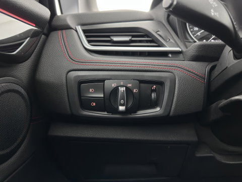 BMW 2 Serie Active Tourer 218d *LEATHER | FULL-LED | HEATED-SPORTSEATS | KEYLESS | NAVI-FULLMAP | PRIVACY-GLASS | ECC | PDC | CRUISE | 17''ALU | TOWBAR*