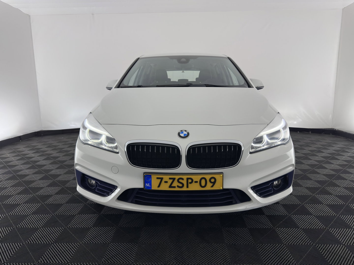 BMW 2 Serie Active Tourer 218d *LEATHER | FULL-LED | HEATED-SPORTSEATS | KEYLESS | NAVI-FULLMAP | PRIVACY-GLASS | ECC | PDC | CRUISE | 17''ALU | TOWBAR*