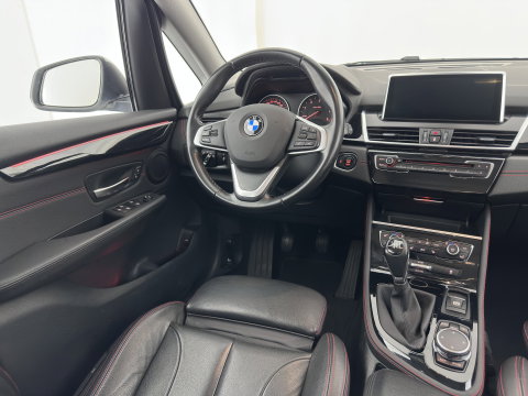 BMW 2 Serie Active Tourer 218d *LEATHER | FULL-LED | HEATED-SPORTSEATS | KEYLESS | NAVI-FULLMAP | PRIVACY-GLASS | ECC | PDC | CRUISE | 17''ALU | TOWBAR*
