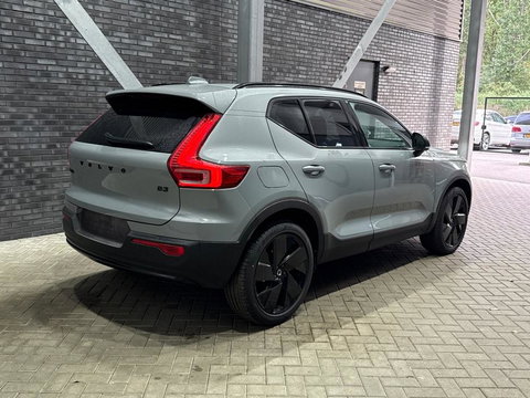 Volvo XC40 2.0 B3 Plus Black Edition | Harman/Kardon | BLIS | 360° Camera | Pilot Assist | Stoel+Stuurverwarming | Memory | ACC | 20 Inch
