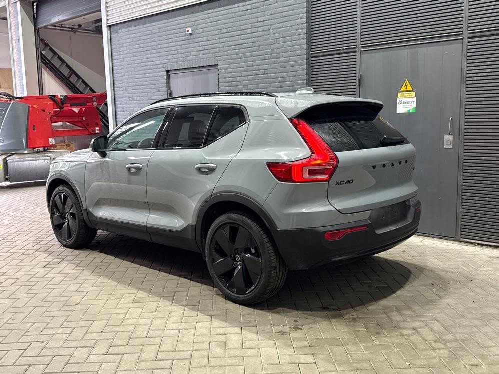 Volvo XC40 2.0 B3 Plus Black Edition | Harman/Kardon | BLIS | 360° Camera | Pilot Assist | Stoel+Stuurverwarming | Memory | ACC | 20 Inch