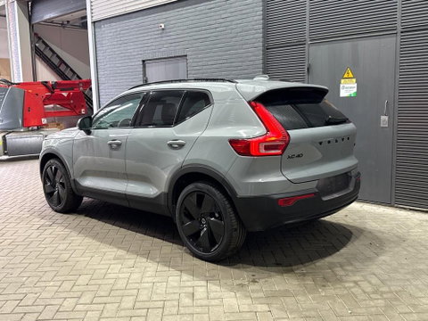 Volvo XC40 2.0 B3 Plus Black Edition | Harman/Kardon | BLIS | 360° Camera | Pilot Assist | Stoel+Stuurverwarming | Memory | ACC | 20 Inch