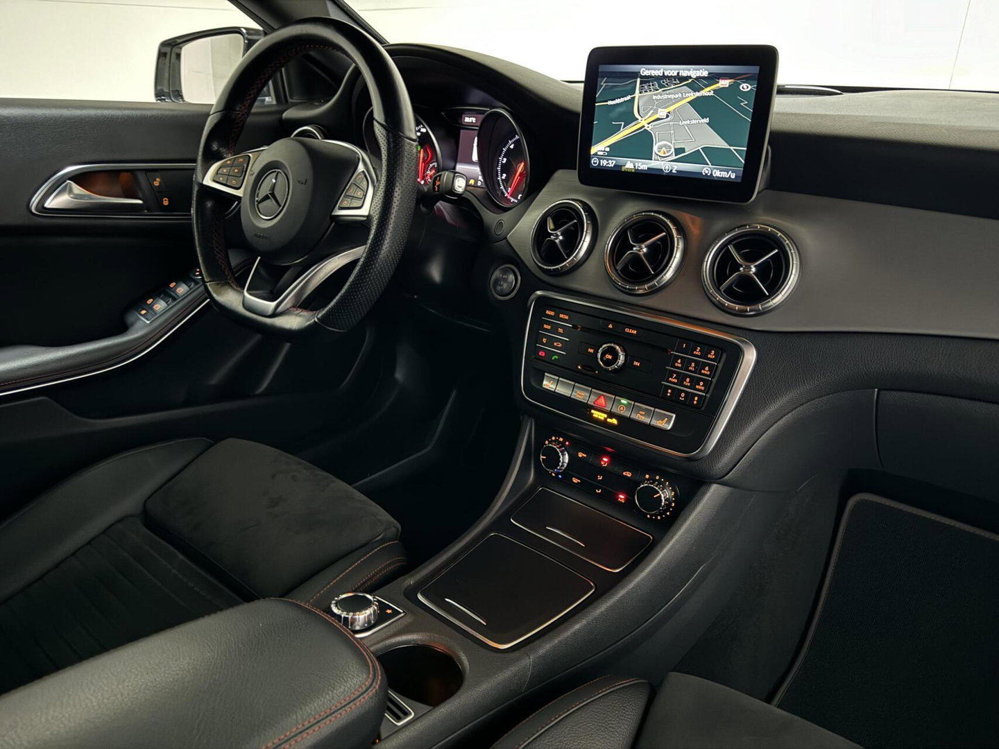 Mercedes-Benz CLA Shooting Brake AMG Pano Navi Cruise Camera NAP