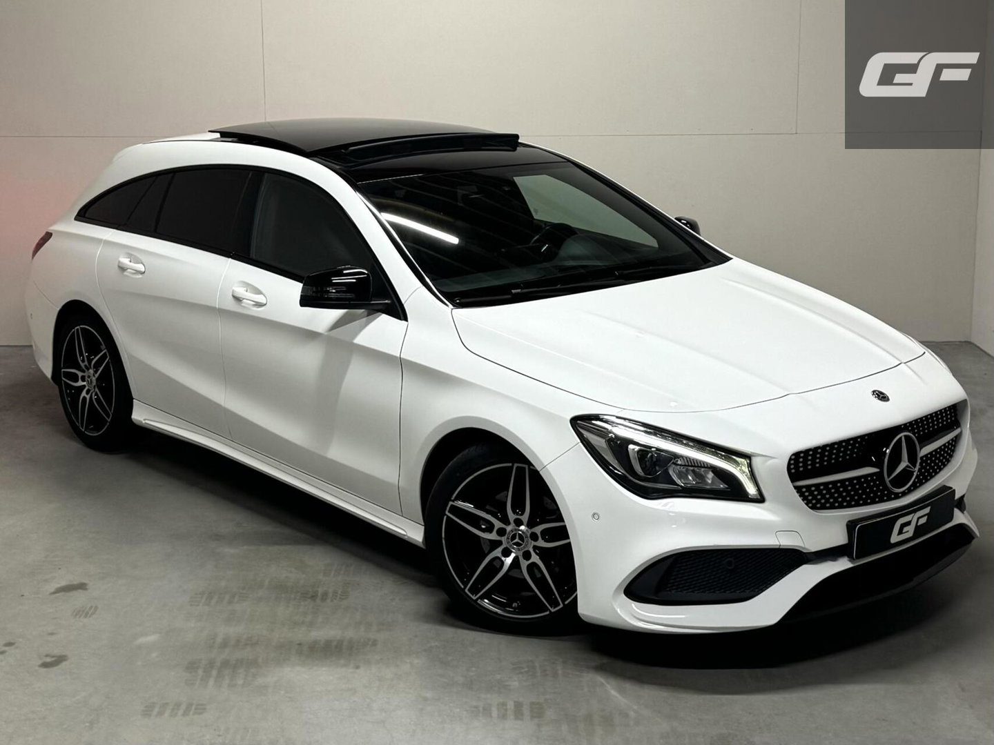 Mercedes-Benz CLA Shooting Brake AMG Pano Navi Cruise Camera NAP