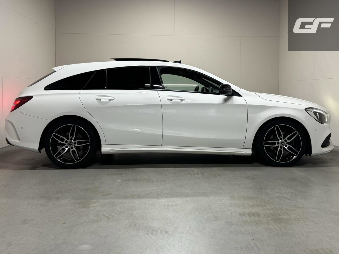 Mercedes-Benz CLA Shooting Brake AMG Pano Navi Cruise Camera NAP