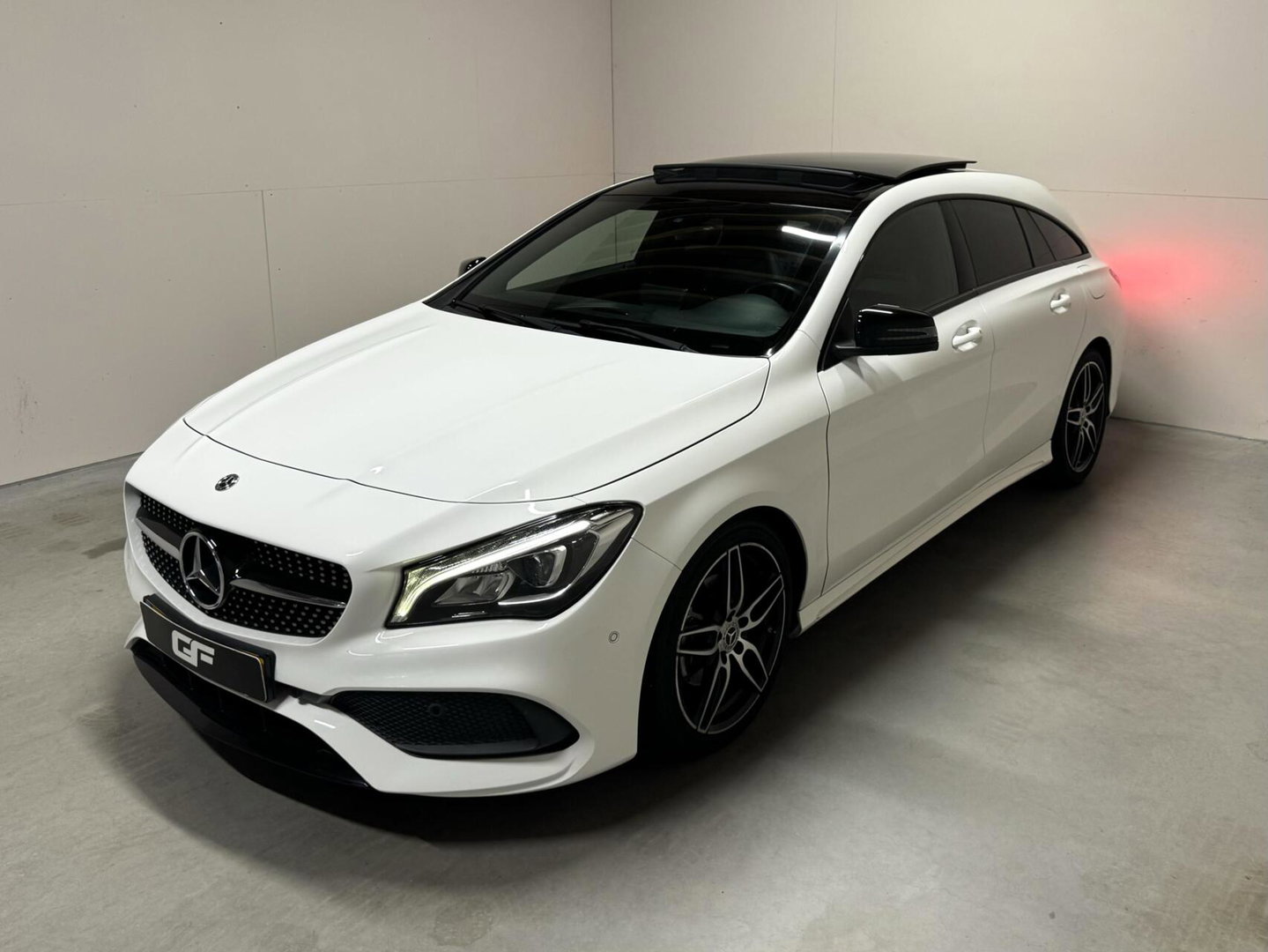 Mercedes-Benz CLA Shooting Brake AMG Pano Navi Cruise Camera NAP