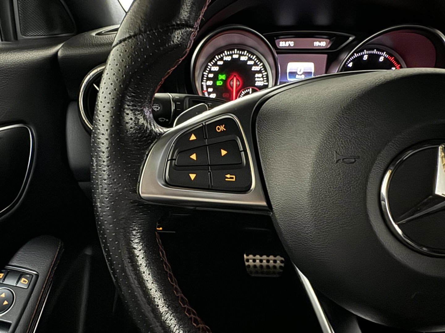 Mercedes-Benz CLA Shooting Brake AMG Pano Navi Cruise Camera NAP