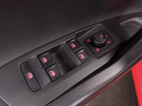 Volkswagen Polo 1.0 TSI DSG Carplay ACC PDC Navi NAP
