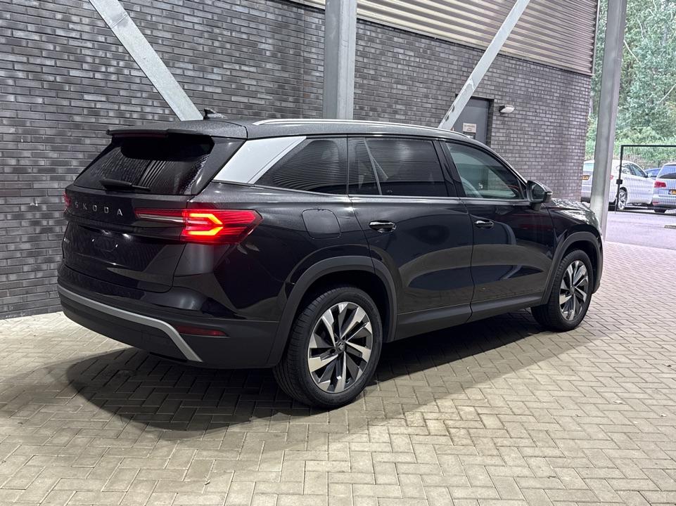 Škoda Kodiaq 1.5 TSI MHEV Business Edition Plus | 7 persoons | ACC | Camera | BLIS | Stoel+Stuurverwarming | Memory | Getint glas | Keyless | 19 Inch