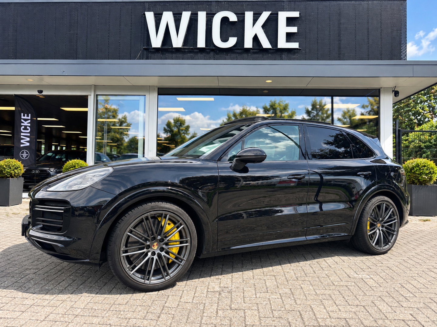 Porsche Cayenne 4.0 Turbo S E-Hybrid 680 PK Pano Softclose Sportchrone Ventilatie
