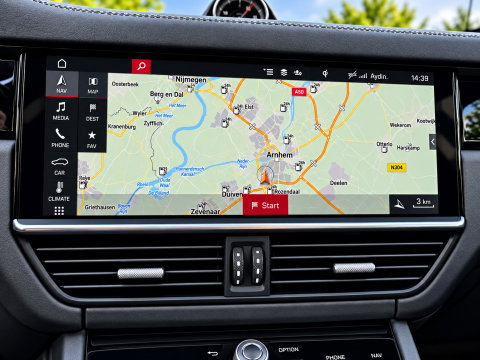 Porsche Cayenne 4.0 Turbo S E-Hybrid 680 PK Pano Softclose Sportchrone Ventilatie