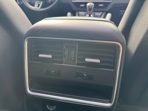 Porsche Cayenne 4.0 Turbo S E-Hybrid 680 PK Pano Softclose Sportchrone Ventilatie