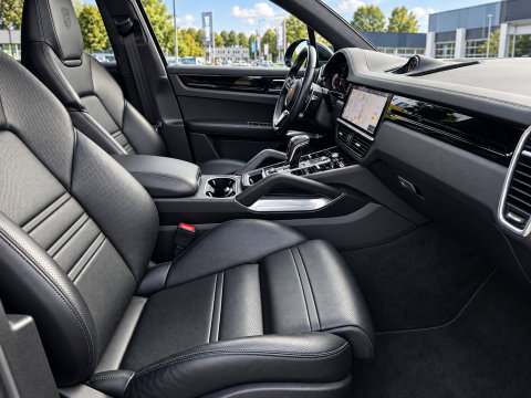 Porsche Cayenne 4.0 Turbo S E-Hybrid 680 PK Pano Softclose Sportchrone Ventilatie
