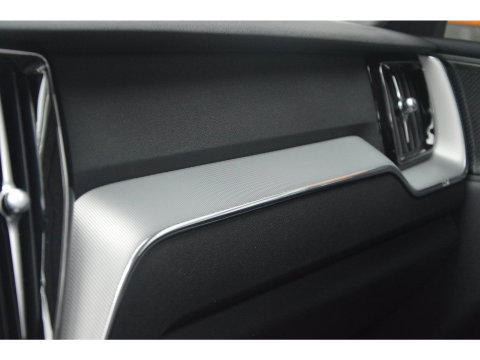 Volvo XC60 T6 Hybride AWD Long Range | Panoramadak | BLIS | Camera | Stoel + Stuur Verwarmd |