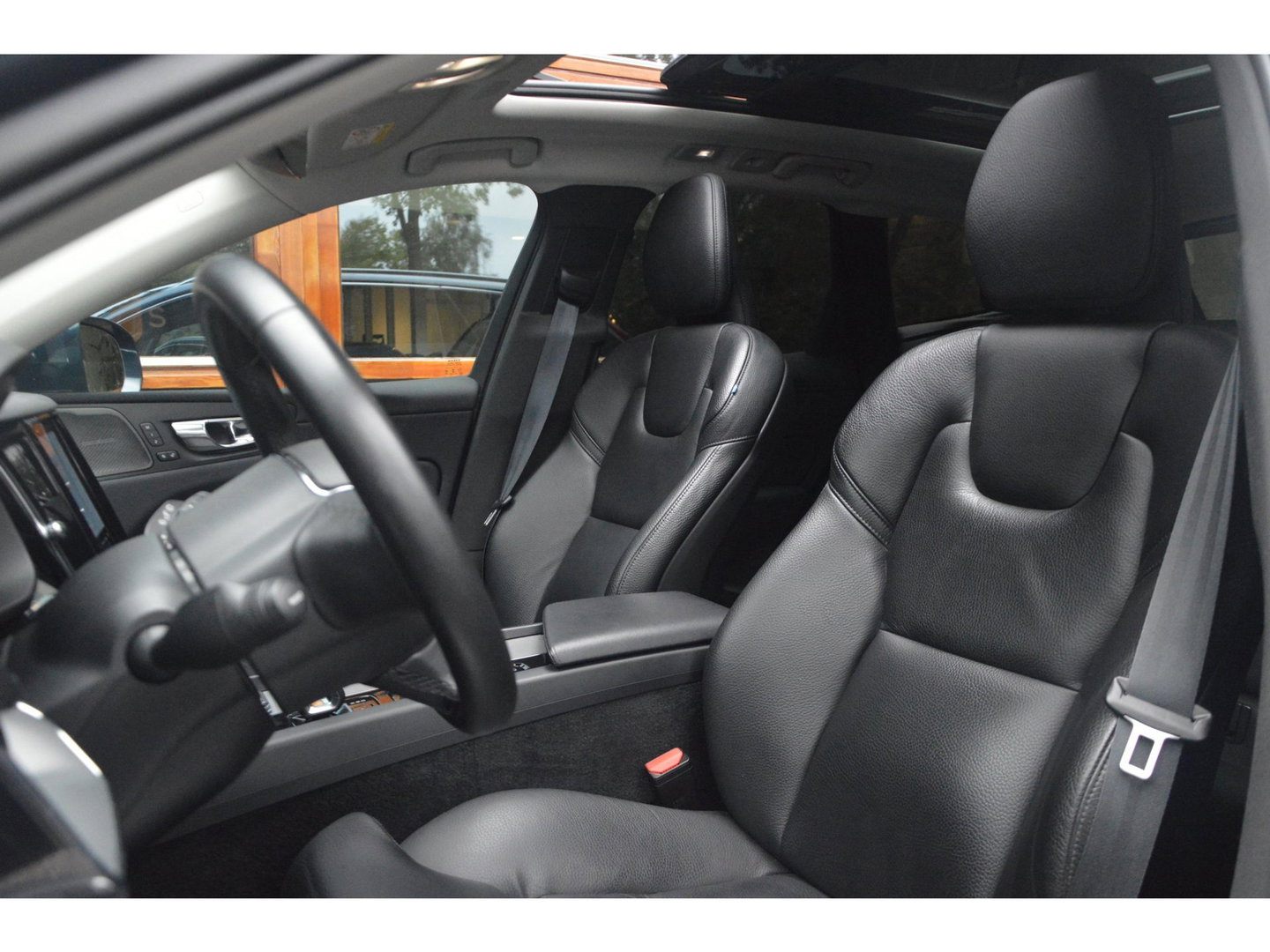Volvo XC60 T6 Hybride AWD Long Range | Panoramadak | BLIS | Camera | Stoel + Stuur Verwarmd |