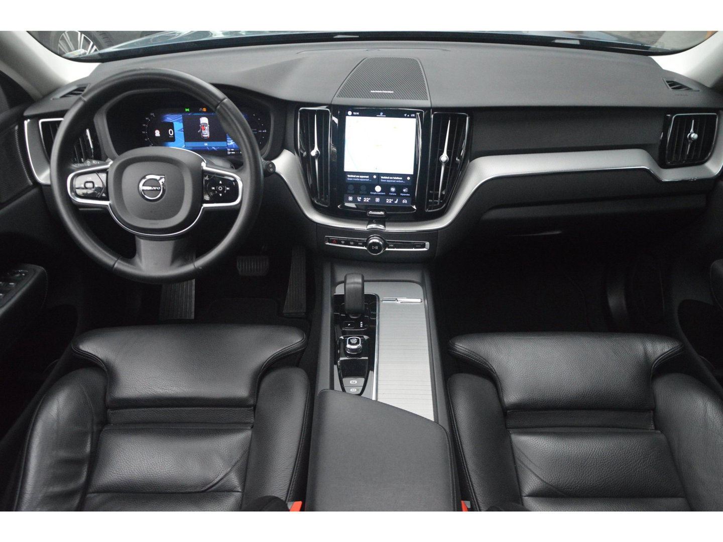 Volvo XC60 T6 Hybride AWD Long Range | Panoramadak | BLIS | Camera | Stoel + Stuur Verwarmd |