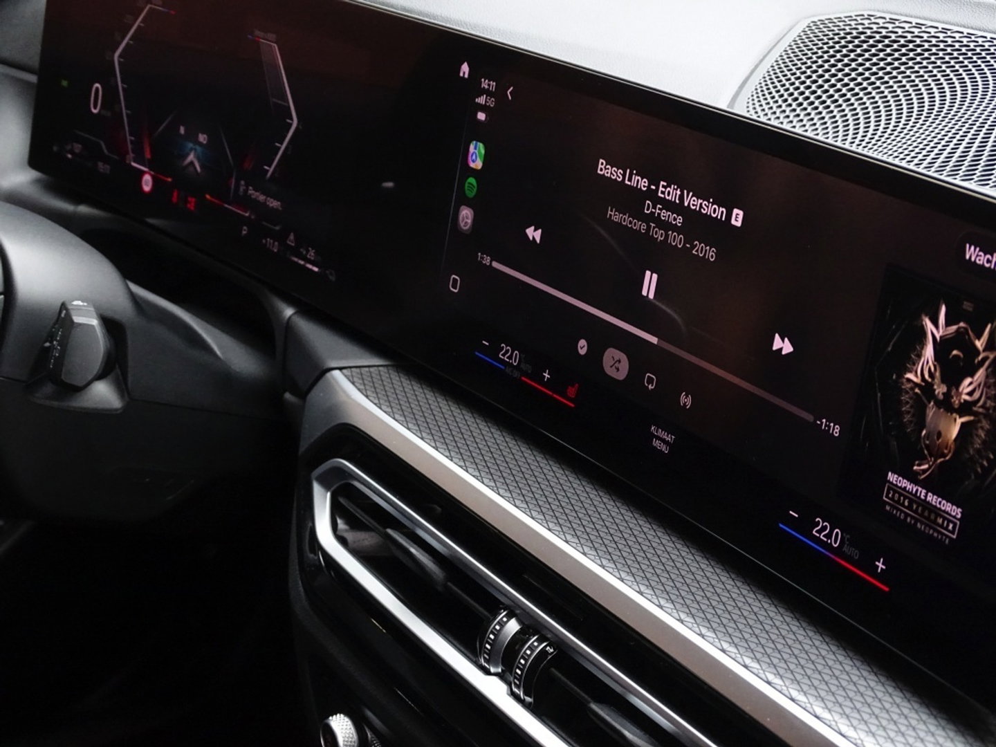 BMW 3 Serie Touring 330e 292PK X-Drive M-Sport / pano / 2022 / Brooklyn / LED