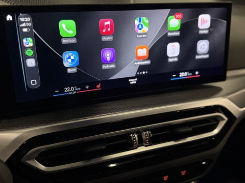 BMW 3 Serie Touring 330e 292PK X-Drive M-Sport / pano / 2022 / Brooklyn / LED