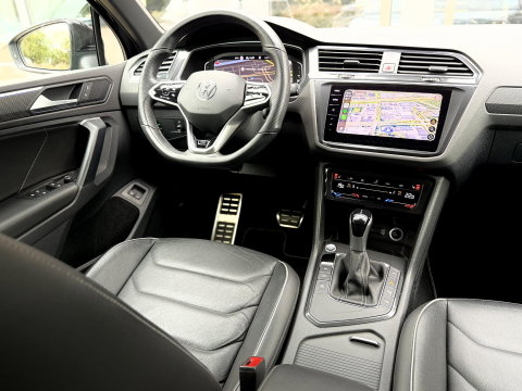 Volkswagen Tiguan 1.4 TSI eHybrid R-Line Business+ Black Style |Pano|Leer|Memory|ACC|Winter|HUD|IQ|Trekhaak|20"