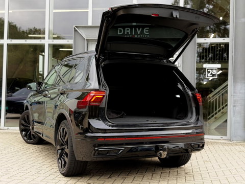 Volkswagen Tiguan 1.4 TSI eHybrid R-Line Business+ Black Style |Pano|Leer|Memory|ACC|Winter|HUD|IQ|Trekhaak|20"