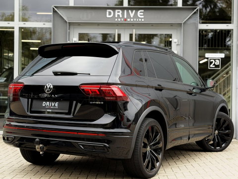 Volkswagen Tiguan 1.4 TSI eHybrid R-Line Business+ Black Style |Pano|Leer|Memory|ACC|Winter|HUD|IQ|Trekhaak|20"