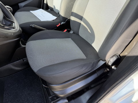 Fiat Doblò Cargo 1.3 MJ L1H1 Actual / vaste prijs rijklaar € 6950 ex btw / lease vanaf € 117 / euro 6 / bpm vrij / airco / trekhaak / schuifdeur / zilver metallic !