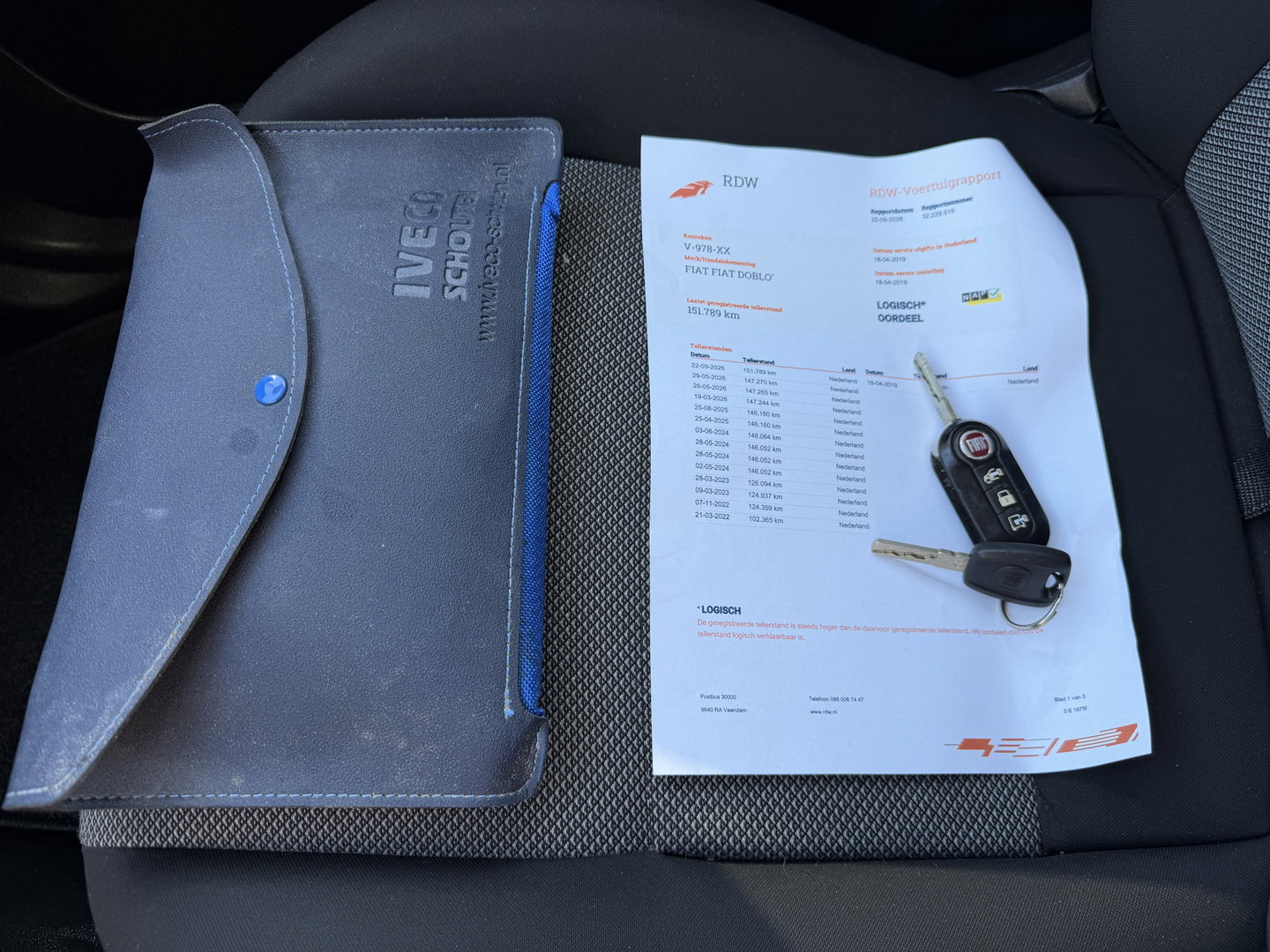 Fiat Doblò Cargo 1.3 MJ L1H1 Actual / vaste prijs rijklaar € 6950 ex btw / lease vanaf € 117 / euro 6 / bpm vrij / airco / trekhaak / schuifdeur / zilver metallic !