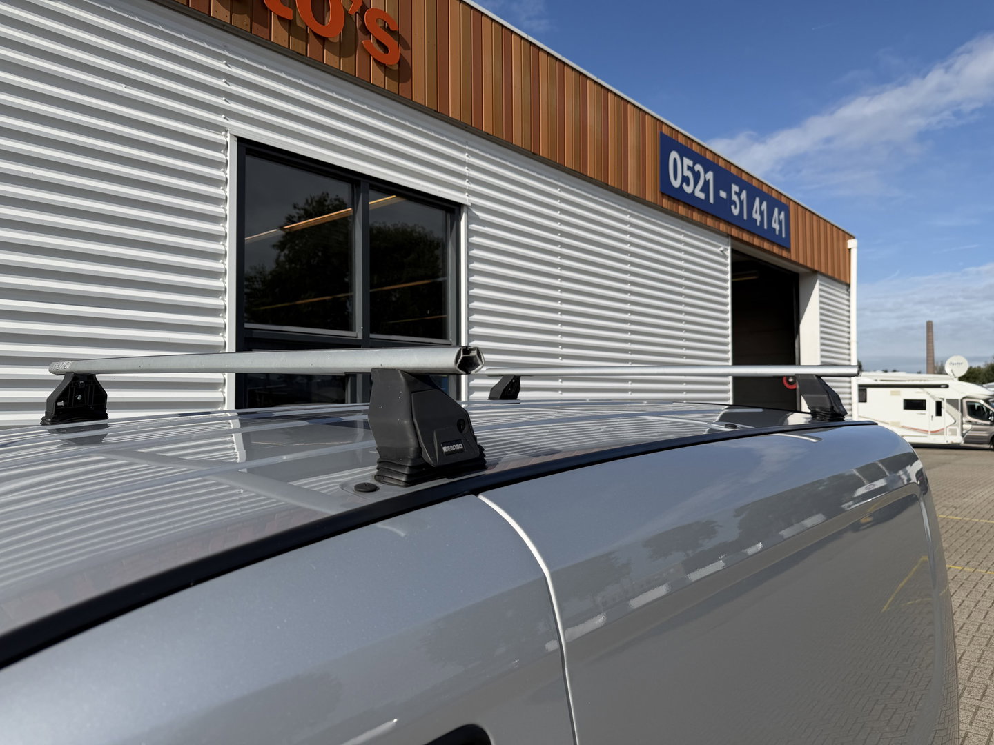 Fiat Doblò Cargo 1.3 MJ L1H1 Actual / vaste prijs rijklaar € 6950 ex btw / lease vanaf € 117 / euro 6 / bpm vrij / airco / trekhaak / schuifdeur / zilver metallic !