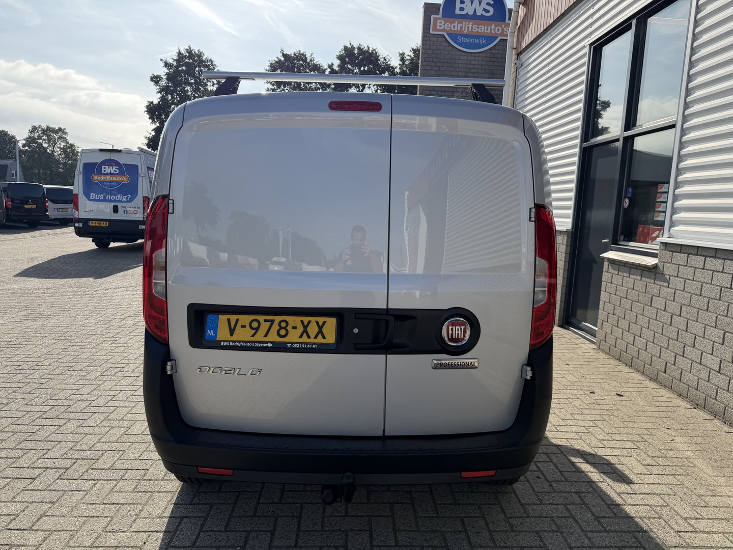 Fiat Doblò Cargo 1.3 MJ L1H1 Actual / vaste prijs rijklaar € 6950 ex btw / lease vanaf € 117 / euro 6 / bpm vrij / airco / trekhaak / schuifdeur / zilver metallic !
